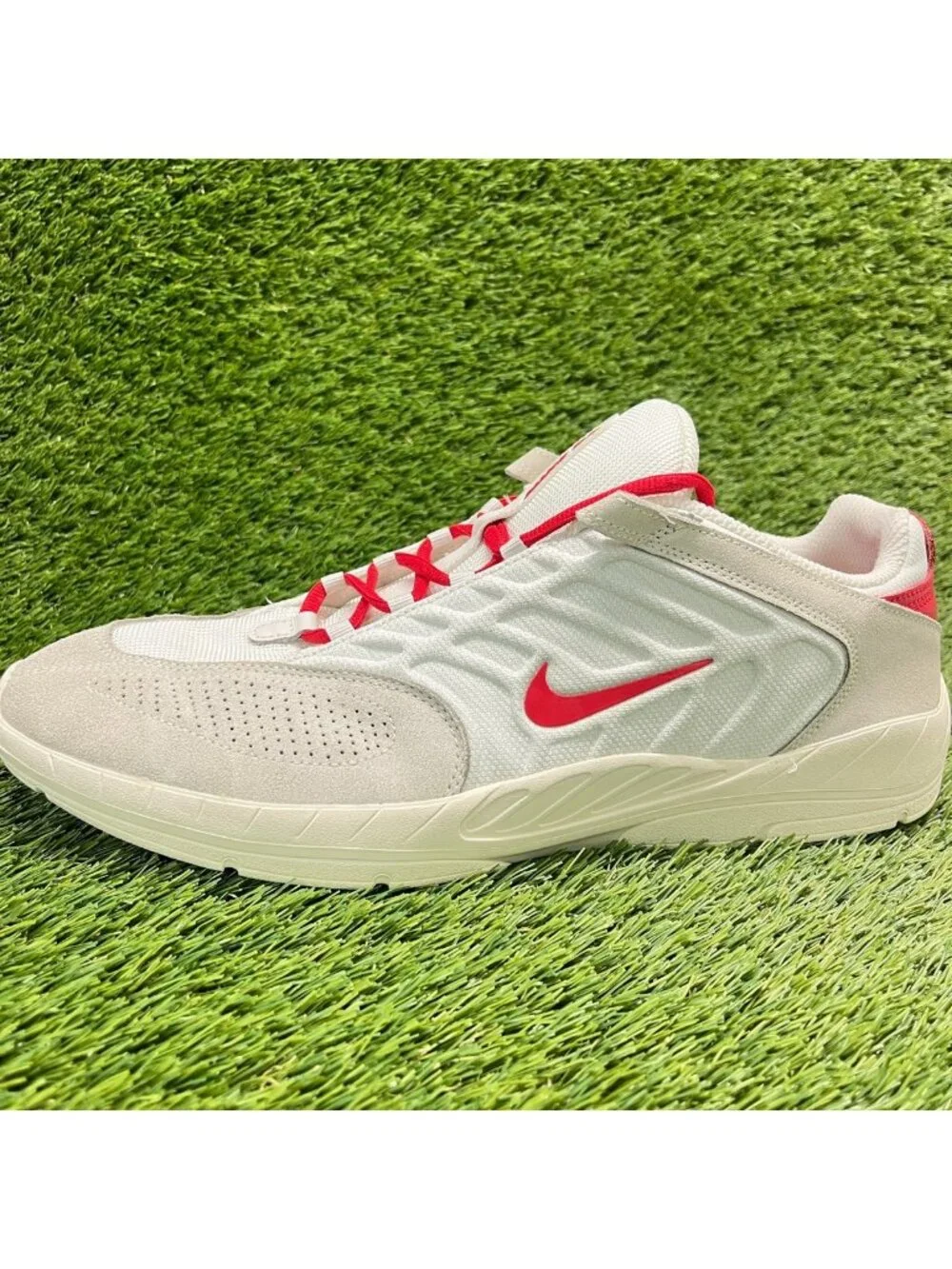 Nike SB Vertebrea Mens Size 14 Sail White Red Walking Skateboard Shoes Sneakers